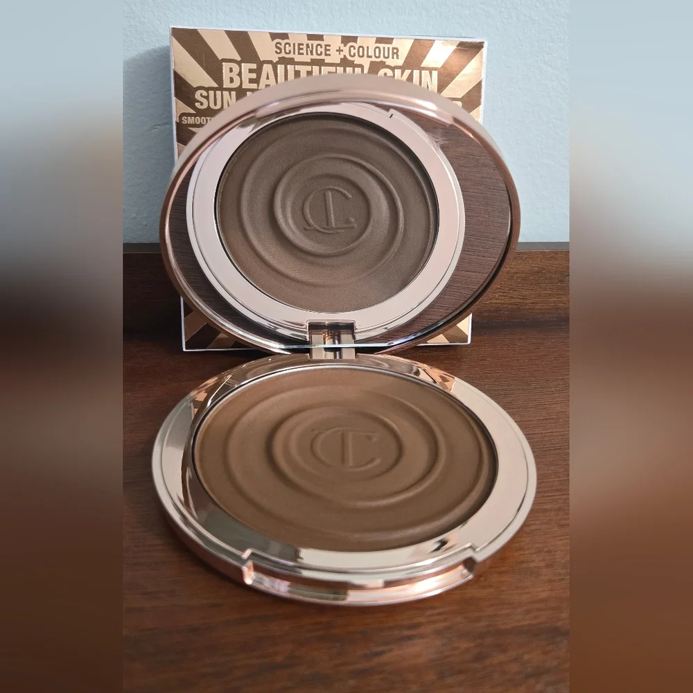 Charlotte Tilbury Makeup Bundle Bronzer 3 Tan & Beauty Light Wand Spotlight